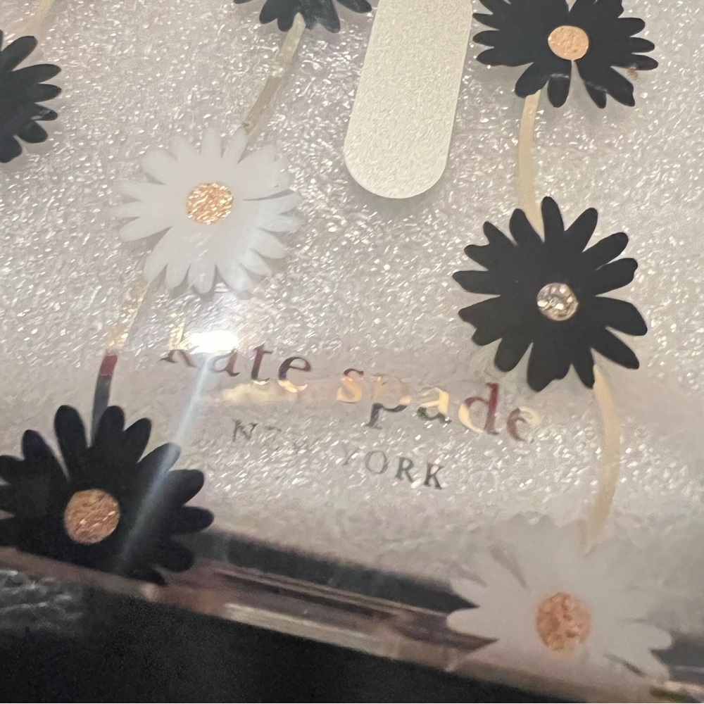 NO FLAWS LIKE NEW Kate Spade Clear Daisy iPhone Case - Black & White Daisies - Picture 9 of 10